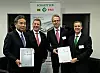 Unterzeichnung des Marketing-Partnerschaftsabkommens auf der EMO in Mailand (von links): Masahiko Mori, DMG Mori, Rüdiger Kapitza, DMG Mori, Stefan Spindler, Industrie Schaeffler und Martin Schreiber, Schaeffler Technologies.