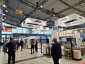 Die drei Messehallen in Stuttgart waren ausstellerseitig ausgebucht.